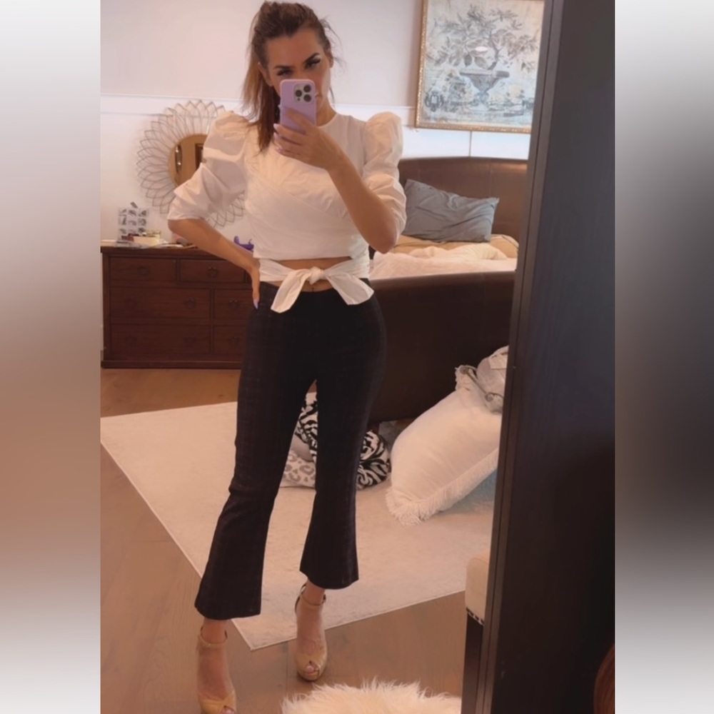 Pull on pant by Avenue Montaigne, size 2.